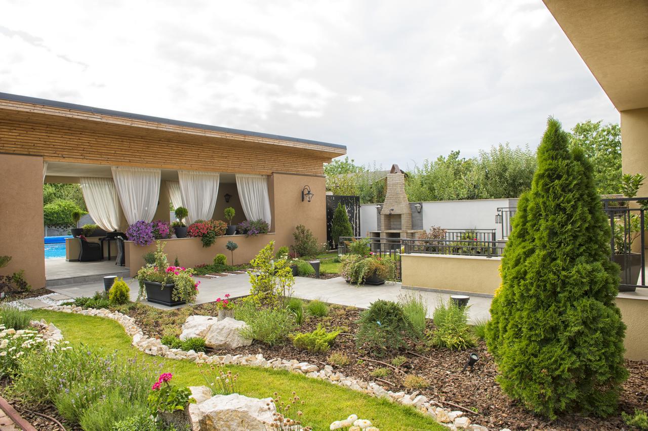 Pensiunea Nora Prestige Timisoara Exterior photo